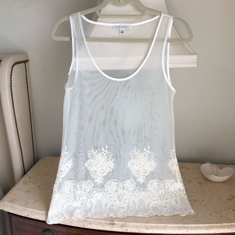 Banana Republic top, white mesh/ lace detail, XS